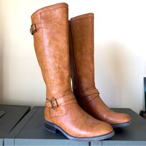 Beartraps camel / Tan color tall riding boot 7.5